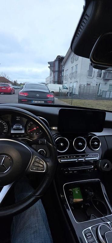 Gebraucht Mercedes C250 Avantgarde 211 PS (155 kW) 2016 Blau Kombi