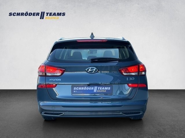 Gebraucht Hyundai i30 Trend 120 PS (88 kW) 2024 Blau Kombi