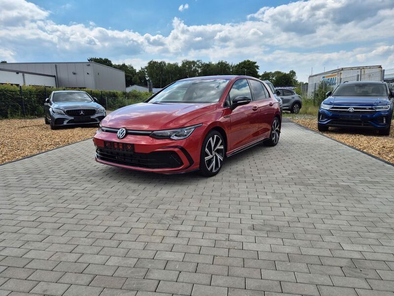Kings red metallic Gebraucht 2022 VW Golf VIII R-line Limousine | 24.399 € (Guter Preis) - Bild 1/4