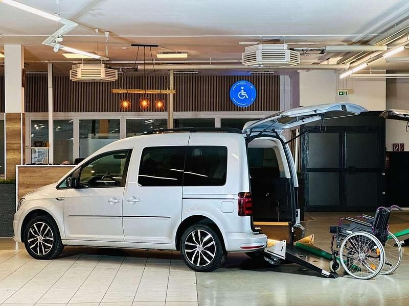 Silber Gebraucht 2018 VW Caddy Edition Van / Kleinbus | 38.900 € - Bild 1/4