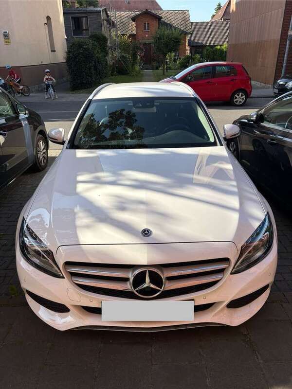 Weiß Gebraucht 2018 Mercedes C180 Avantgarde Kombi | 18.490 € (Fairer Preis) - Bild 1/4