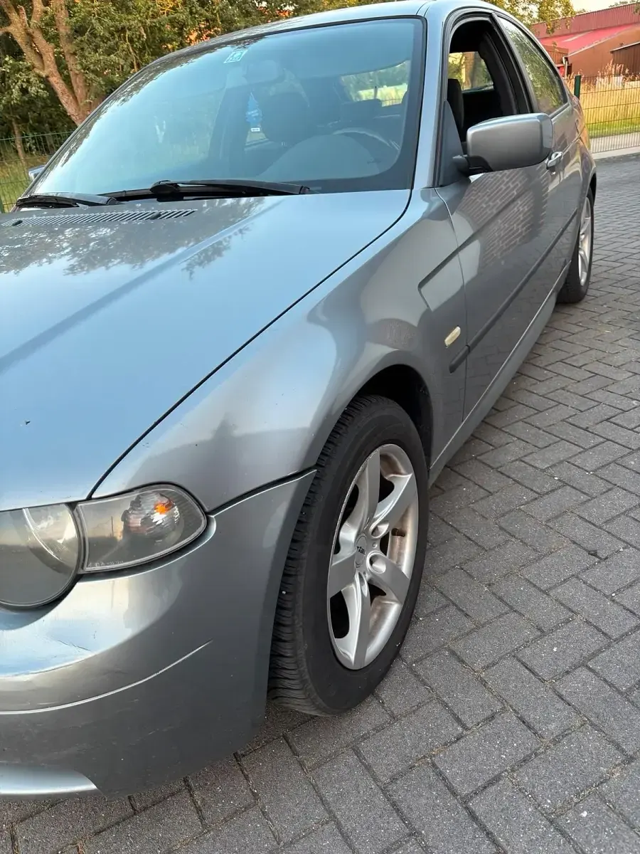 Gebraucht BMW 318 Compact M Sport 115 PS (84 kW) 2004 Silber Kleinwagen