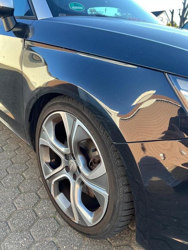 Second-hand Audi A1 122 CP (89 kW) 2011 Negru Hatchback