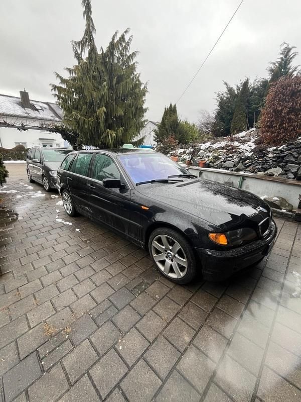 Gebraucht BMW 330 204 PS (150 kW) 2004 Schwarz Kombi