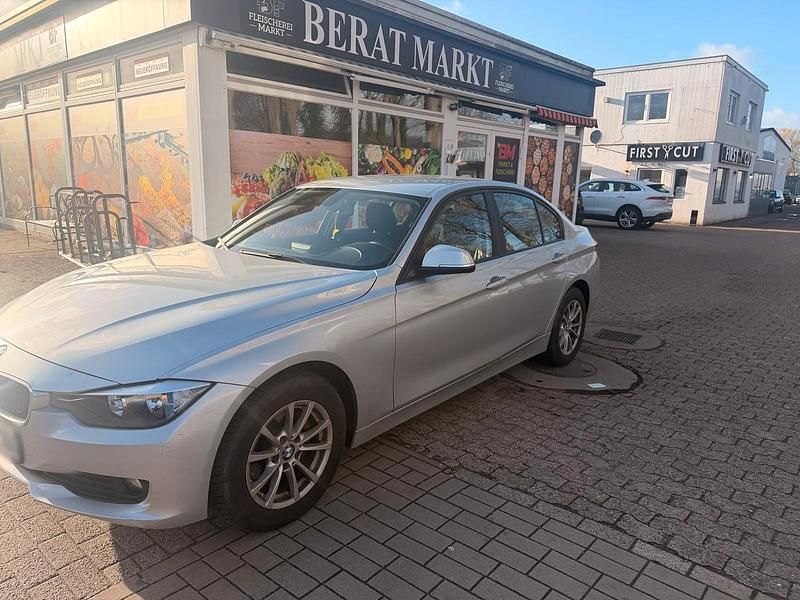Gebraucht BMW 316 118 PS (86 kW) 2013 Silber Limousine