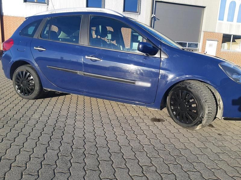 Gebraucht Renault Clio II 86 PS (63 kW) 2009 Blau Limousine