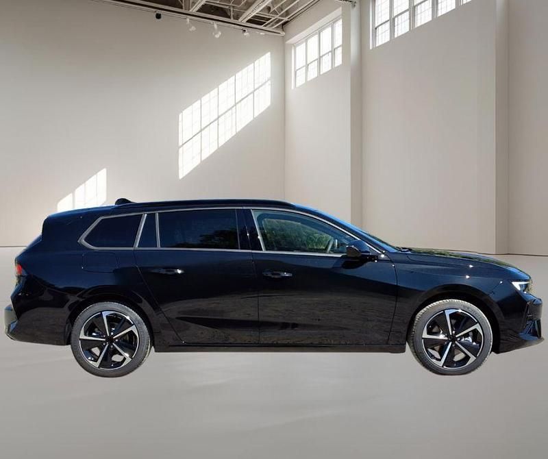 Gebraucht Opel Astra 131 PS (96 kW) 2024 Schwarz Kombi