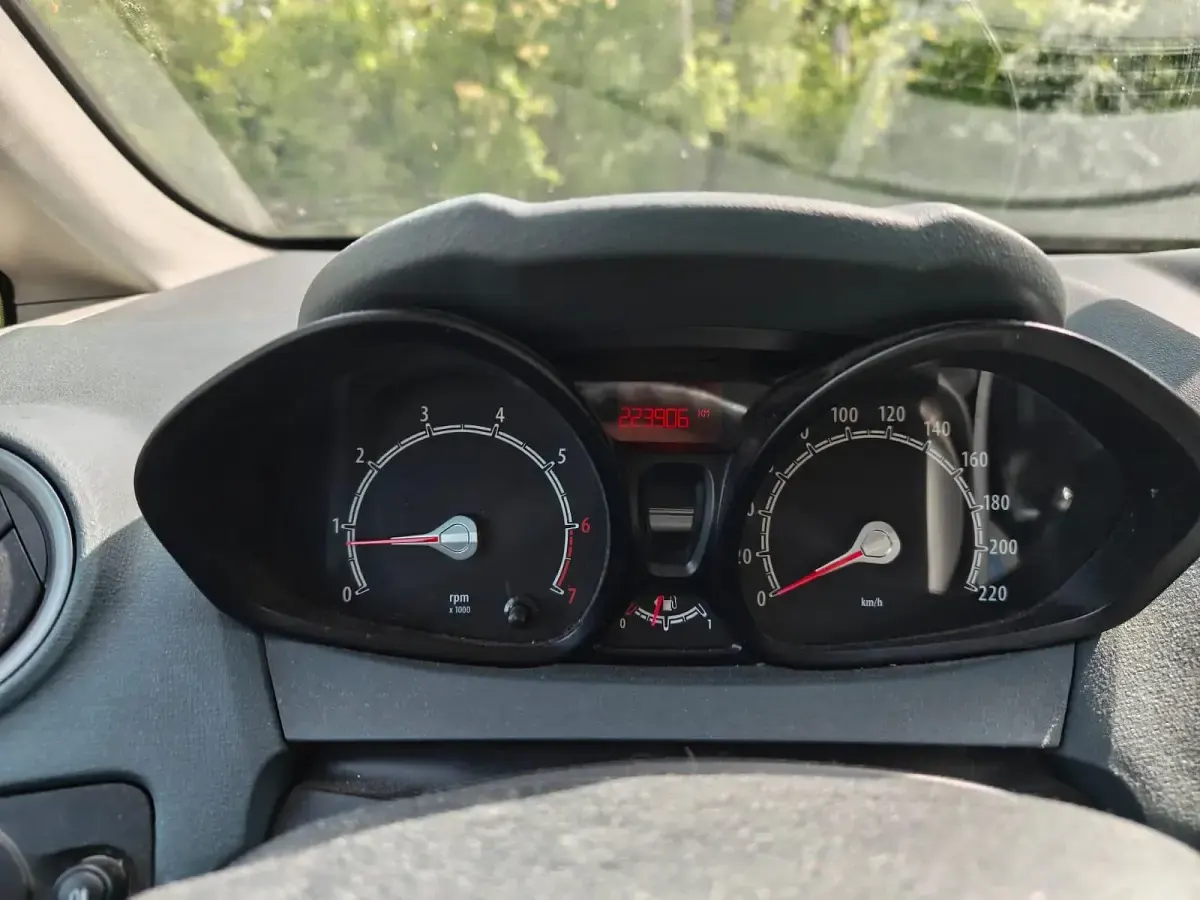 Usata Ford Fiesta Trend 60 CV (44 kW) 2009 Rosso Berlina