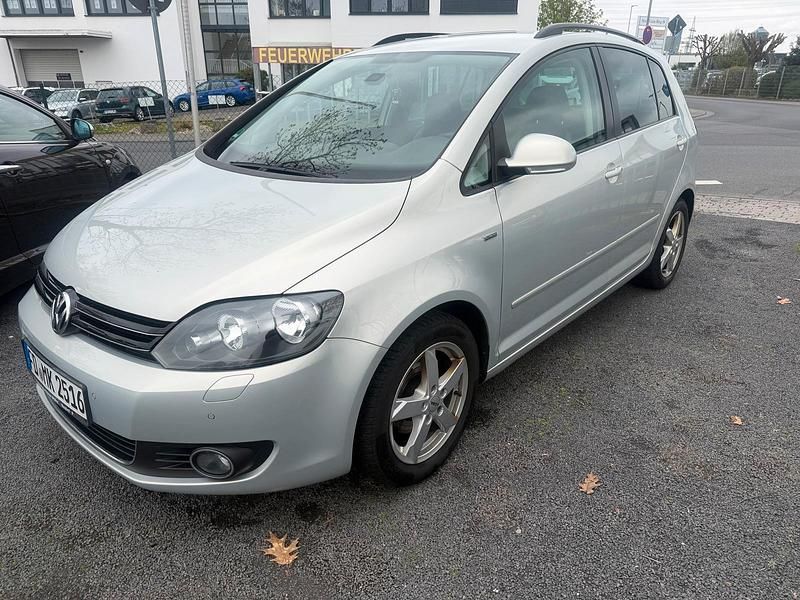 Gebraucht VW Golf VII 105 PS (77 kW) 2013 Silber Limousine