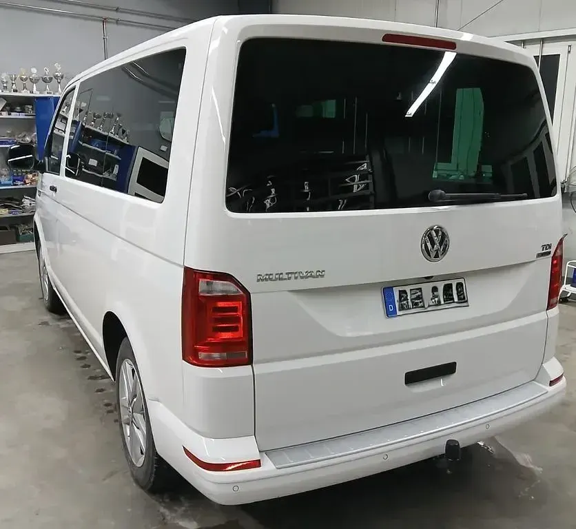 Gebraucht VW Multivan Trendline 150 PS (110 kW) 2016 Weiß Van / Kleinbus