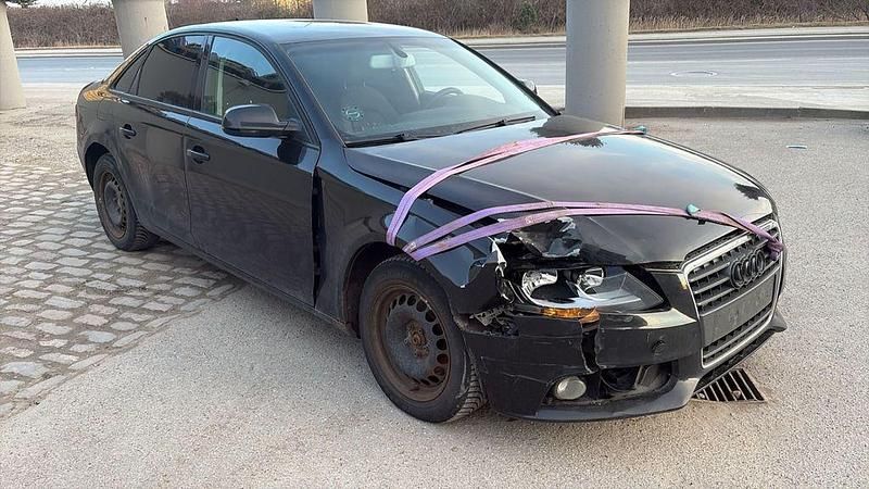 Gebraucht Audi A4 Attraction 120 PS (88 kW) 2009 Schwarz Limousine