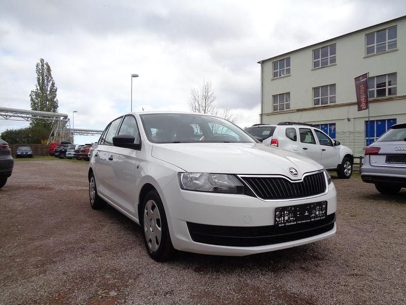 Gebraucht Skoda Rapid Active 86 PS (63 kW) 2013 Weiß Limousine