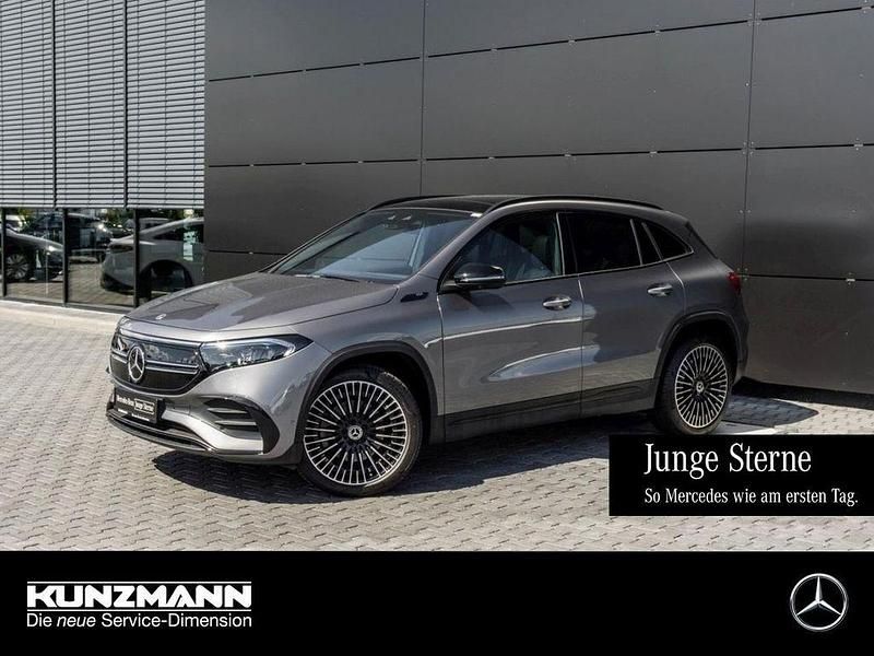 Mountaingrau metallic Gebraucht 2022 Mercedes EQA250 AMG SUV | 31.940 € (Fairer Preis) - Bild 1/4