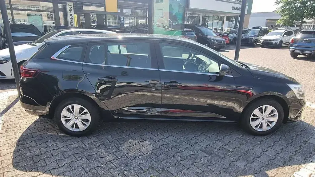 Gebraucht Renault Mégane Life 116 PS (85 kW) 2019 Schwarz Limousine