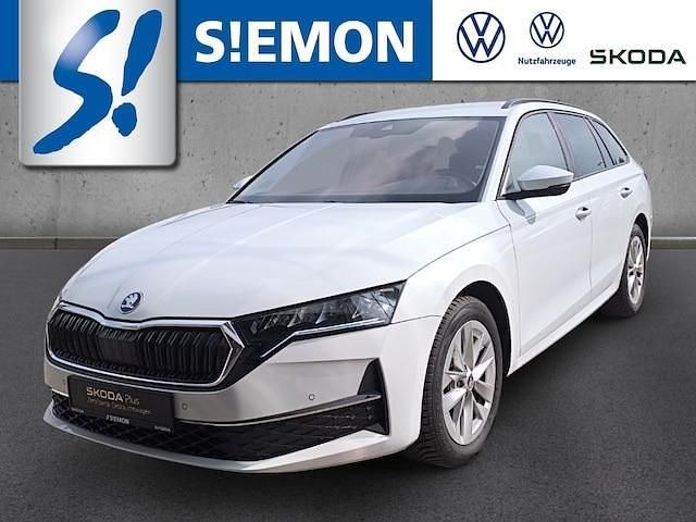 Weiß Gebraucht 2024 Skoda Octavia Selection Kombi | 29.930 € (Superpreis) - Bild 1/4