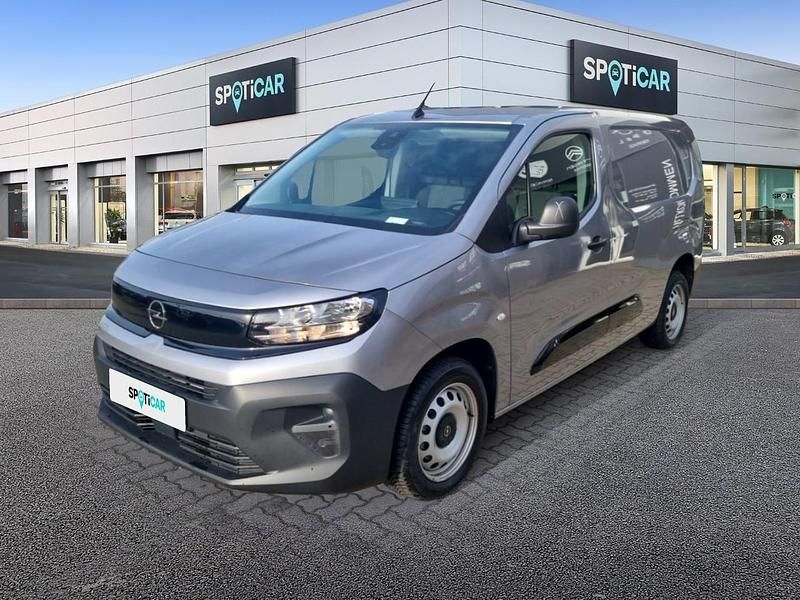 Grau Gebraucht 2024 Opel Combo Basis Limousine | 19.490 € (Fairer Preis) - Bild 1/1