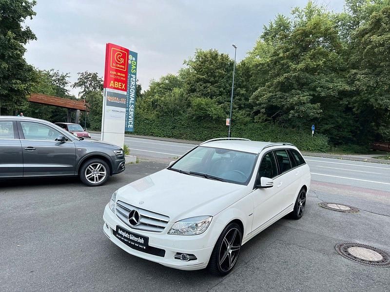 Weiß Gebraucht 2009 Mercedes C180 Avantgarde Kombi | 9.490 € (Etwas zu teuer) - Bild 1/4