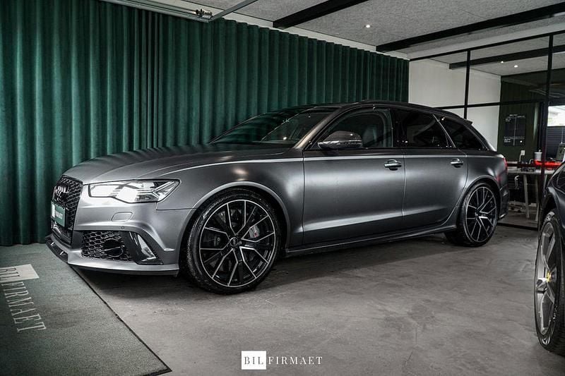 Grau Gebraucht 2017 Audi RS6 Performance Limousine | 63.963 € (Teuer) - Bild 1/4