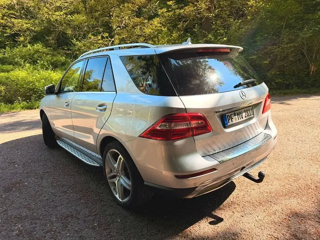 Gebraucht Mercedes ML350 258 PS (189 kW) 2013 Silber SUV