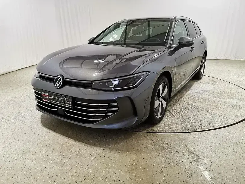 Gebraucht VW Passat Elegance 150 PS (110 kW) 2025 Diabasgrau metallic Kombi