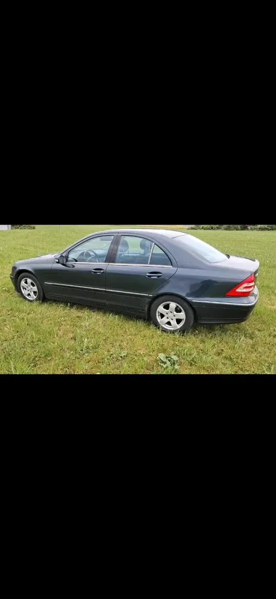 Gebraucht Mercedes C180 143 PS (105 kW) 2004 Blau Limousine