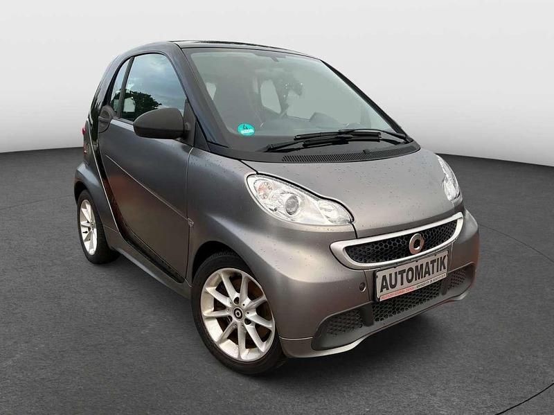 Grau Gebraucht 2013 Smart ForTwo Coupé Coupé | 5.490 € (Fairer Preis) - Bild 1/4