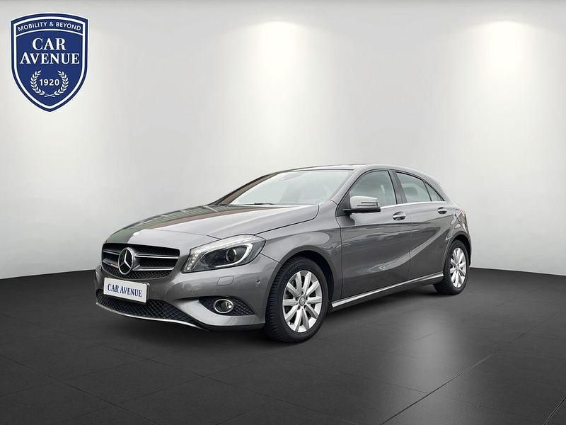 Grau Gebraucht 2013 Mercedes A200 Style Limousine | 14.990 € (Fairer Preis) - Bild 1/4