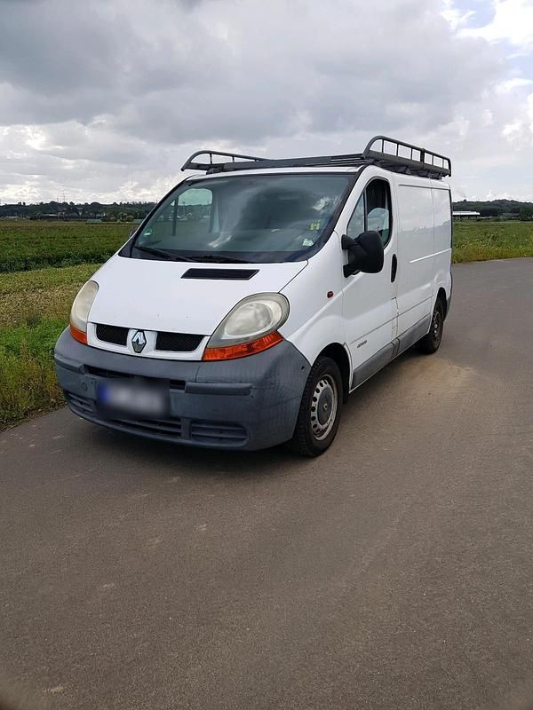 Weiß Gebraucht 2003 Renault Trafic Van | 2.400 € (Superpreis) - Bild 1/4