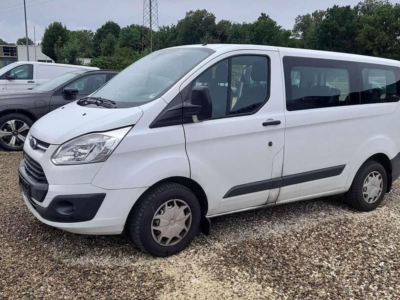 Gebraucht Ford Transit Custom Trend 105 PS (77 kW) 2017 Frozen white Kombi