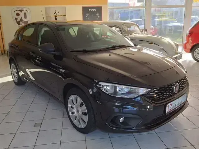 Gebraucht Fiat Tipo Pop 95 PS (69 kW) 2016 Schwarz Kleinwagen