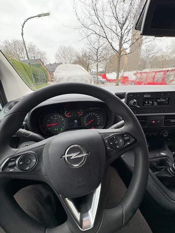 Gebraucht Opel Combo 110 PS (80 kW) 2021 Weiß Van / Kleinbus