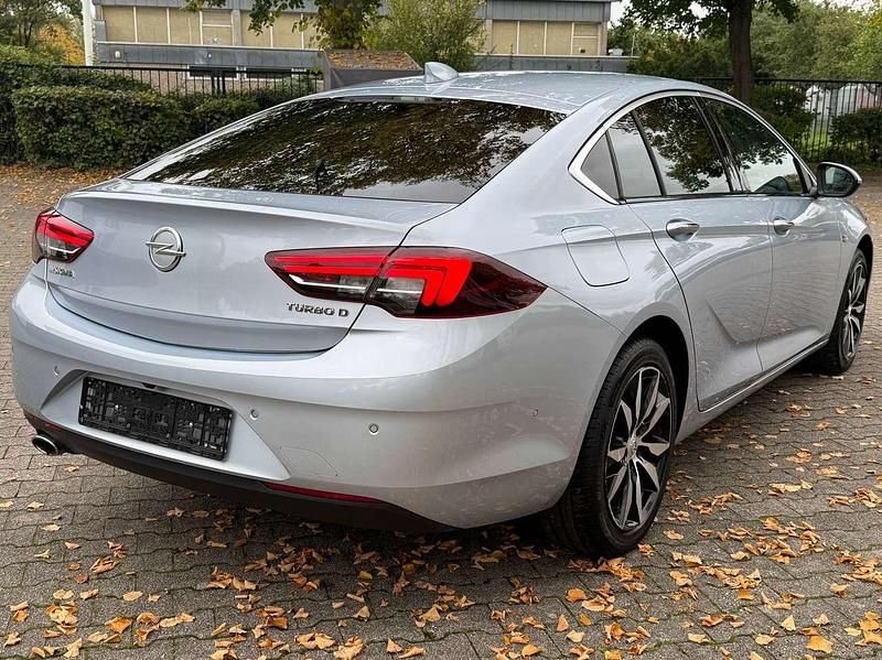 Gebraucht Opel Insignia Innovation 170 PS (125 kW) 2017 Diamant blau(m2) / diam silb Limousine