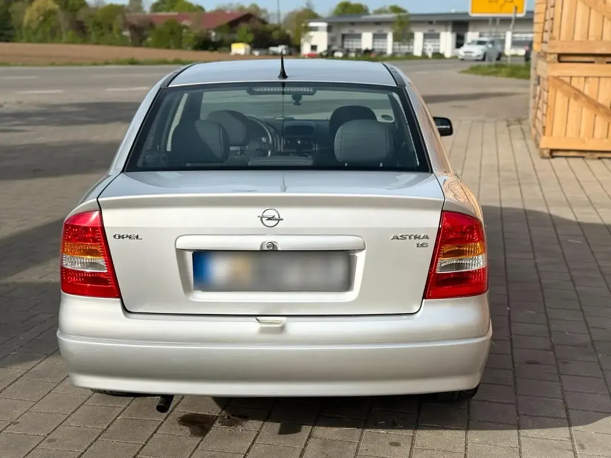 Usata Opel Astra 2001 Grigio Berlina