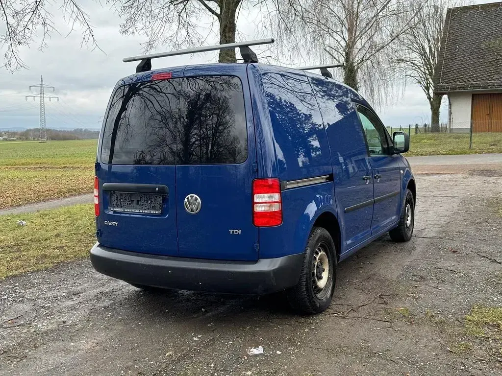 Używany VW Caddy 75 KM (55 kW) 2015 Niebieski Minivan