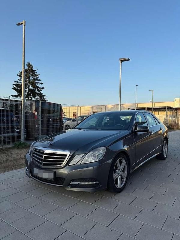 Gebraucht Mercedes E350 Avantgarde 231 PS (169 kW) 2010 Limousine