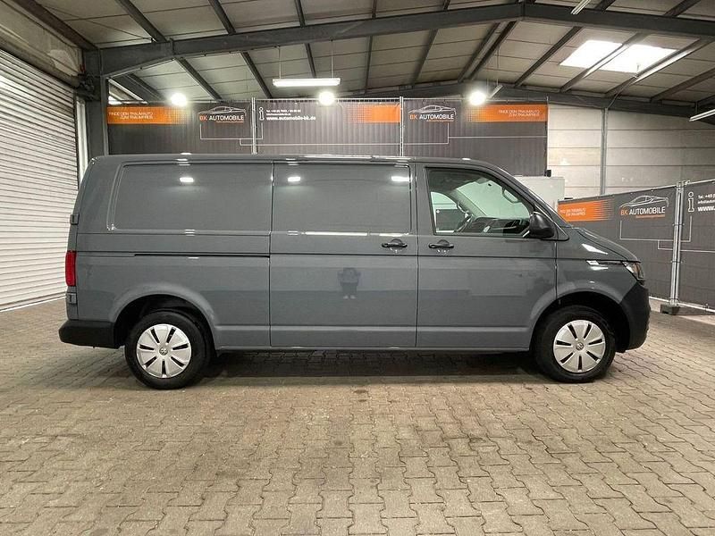 Gebraucht VW Transporter 150 PS (110 kW) 2022 Pure grey Van