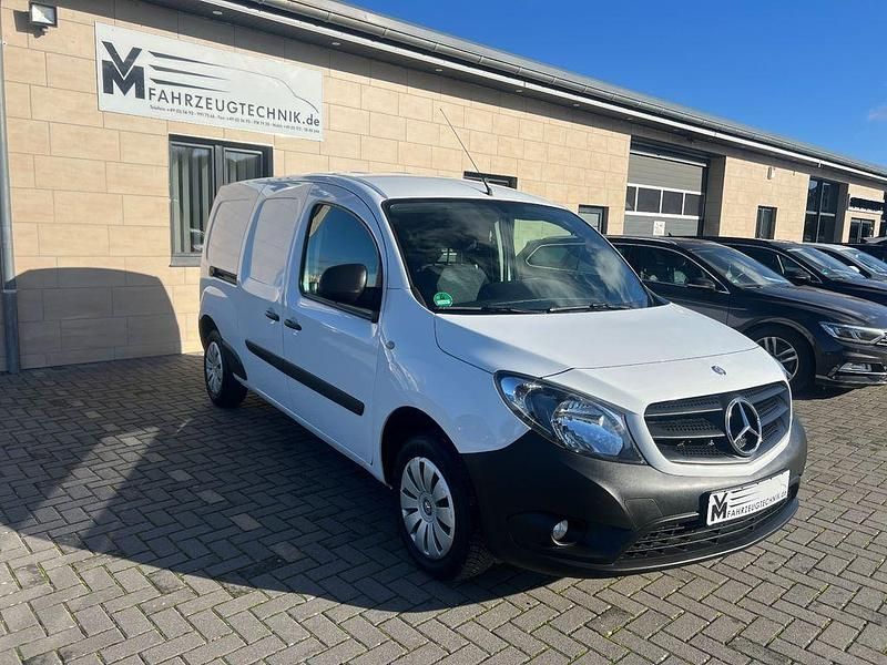 Weiß Gebraucht 2019 Mercedes Citan 109 Limousine | 10.700 € (Fairer Preis) - Bild 1/4