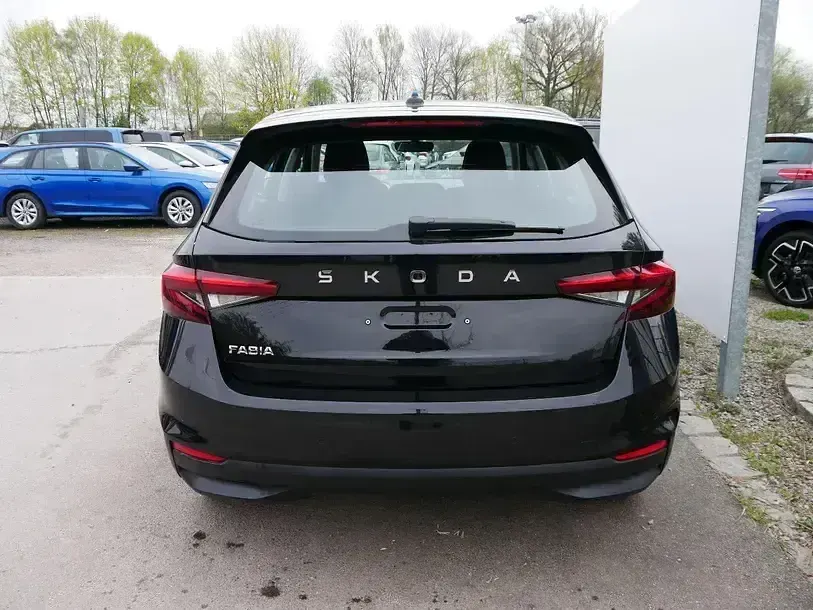 Neu Skoda Fabia Selection 116 PS (85 kW) 2025 Blackmagic perleffekt Kleinwagen