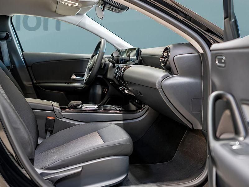 Gebraucht Mercedes A250 218 PS (160 kW) 2022 Schwarz Kleinwagen