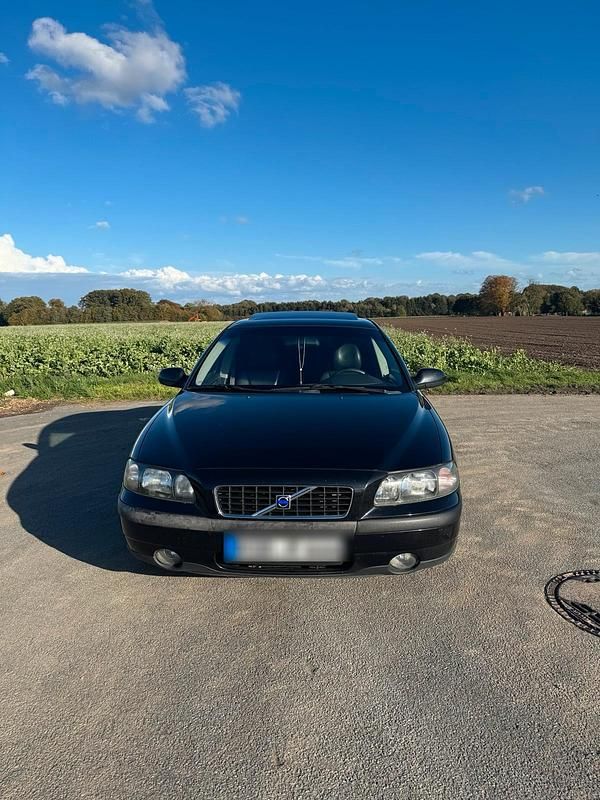 Schwarz Gebraucht 2002 Volvo S60 Limousine | 1.300 € (Guter Preis) - Bild 1/4