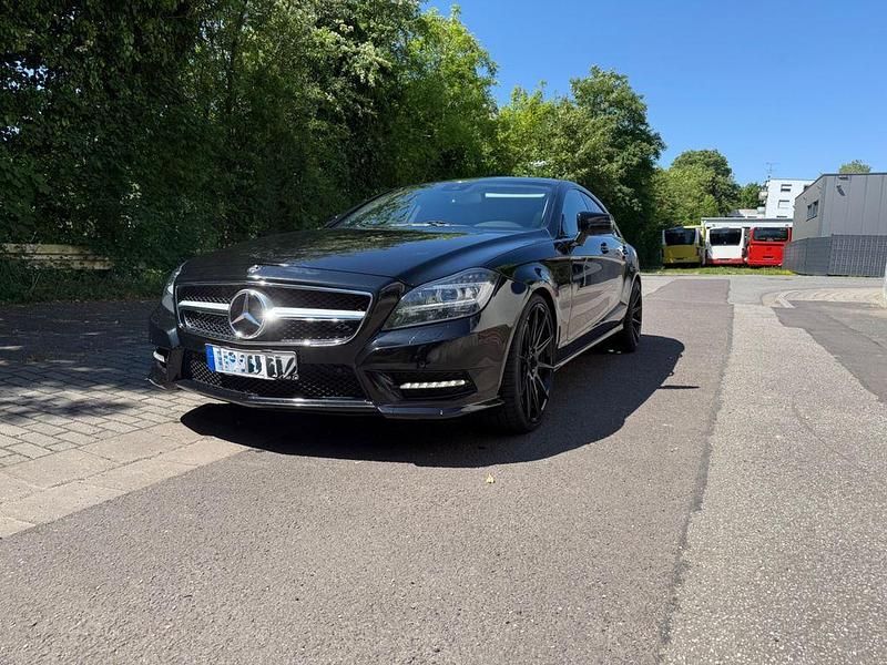 Schwarz Gebraucht 2011 Mercedes CLS500 AMG Limousine | 21.500 € (Fairer Preis) - Bild 1/4