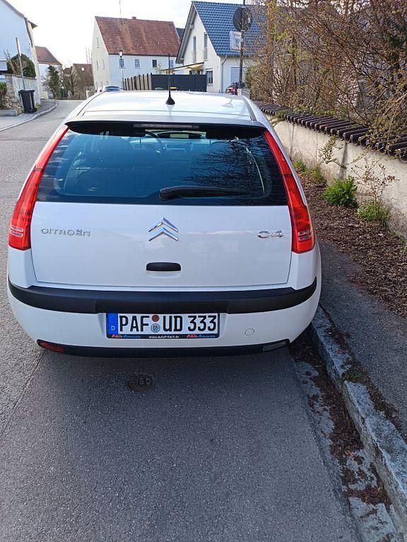 Gebraucht Citroën C4 Advance 88 PS (64 kW) 2009 Weiß Limousine