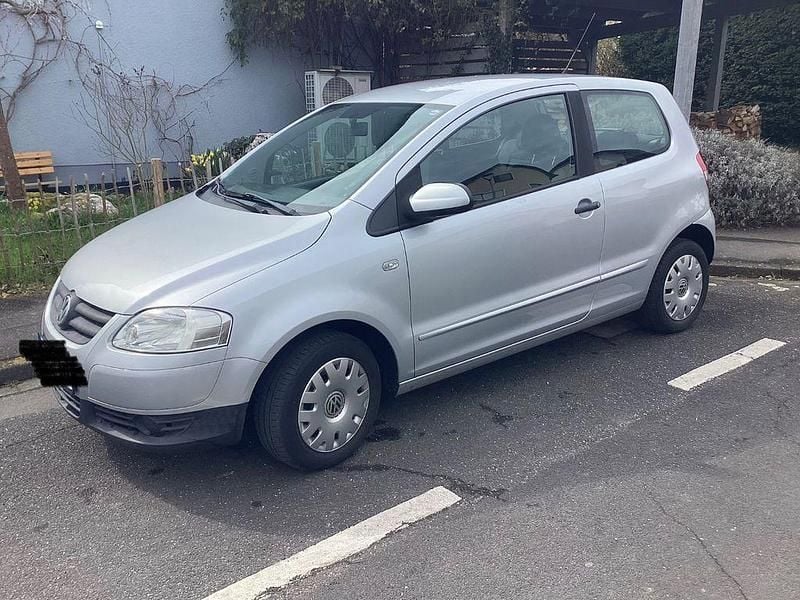 Gebraucht VW Fox 54 PS (39 kW) 2009 Silber Kleinwagen