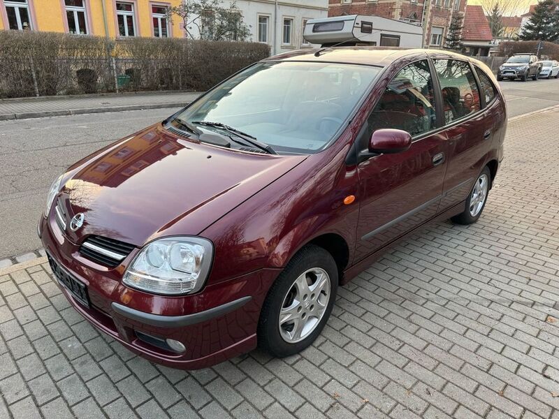 Rot Gebraucht 2004 Nissan Almera Tino Van / Kleinbus | 2.999 € (Fairer Preis) - Bild 1/4