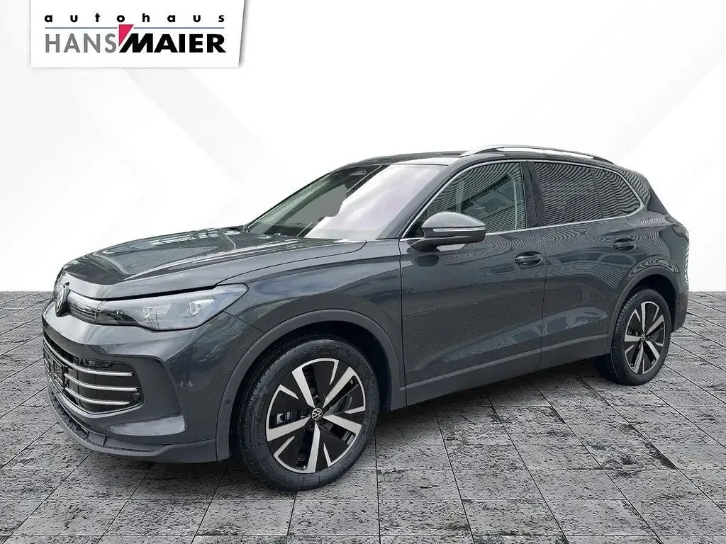 Neu VW Tiguan Elegance 150 PS (110 kW) 2026 Uranograu SUV