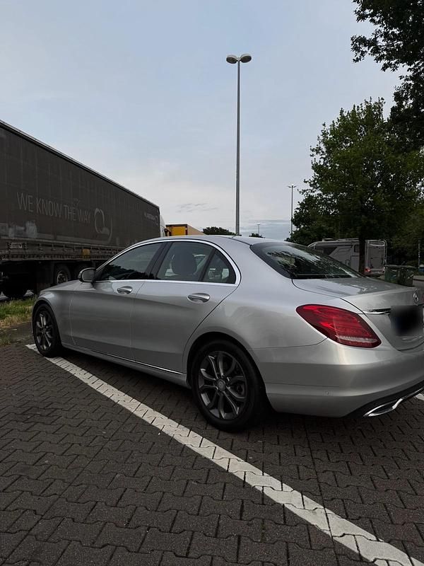 Gebraucht Mercedes C200 136 PS (100 kW) 2015 Silber Limousine