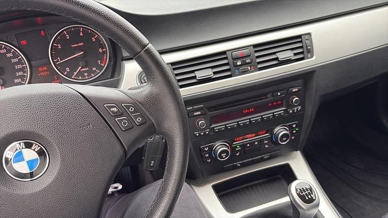 Second-hand BMW 318 143 CP (105 kW) 2009 Argintiu Break