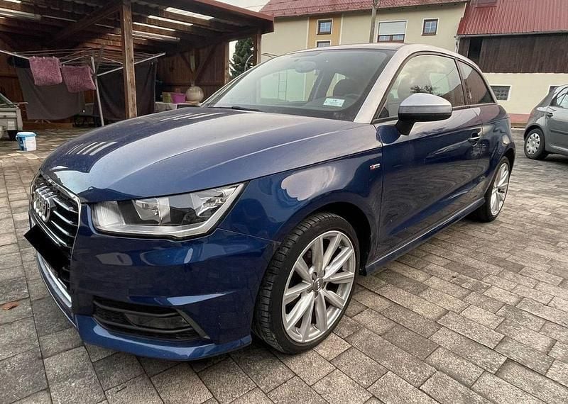 Blau Gebraucht 2016 Audi A1 Comfort Kleinwagen | 9.800 € (Guter Preis) - Bild 1/4