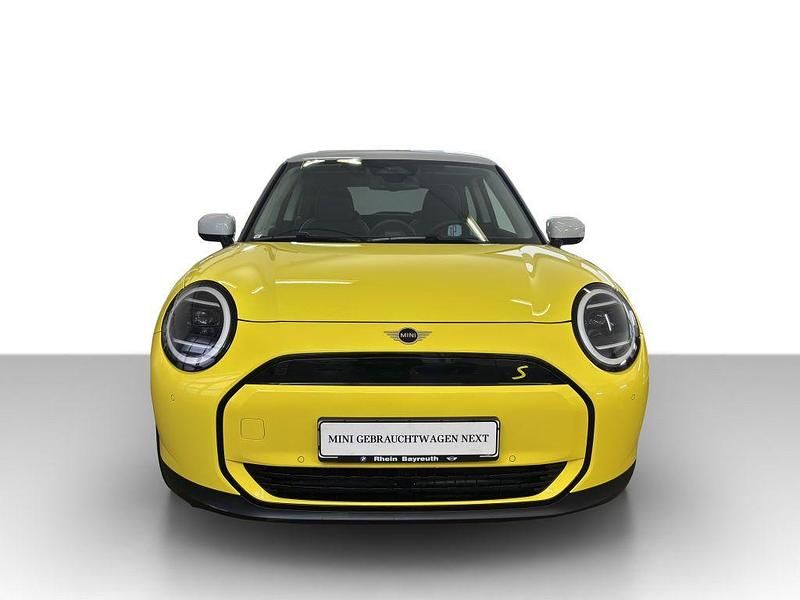 Gebraucht Mini Cooper SE 160 kW (218 PS) 2024 Sunny side yellow Kleinwagen