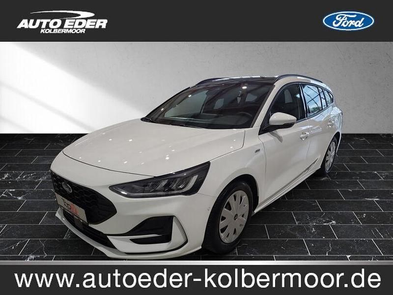 Frostweiß (weiß) Gebraucht 2023 Ford Focus ST-Line X Kombi | 24.790 € (Fairer Preis) - Bild 1/4